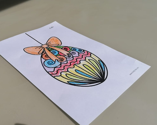 oeufs à colorier